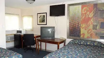 Crossroads Hotel